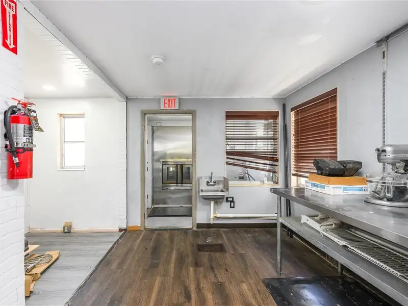 Distinctive Commercial Property in Historic Uptown Mount Dora with Flexible Layout