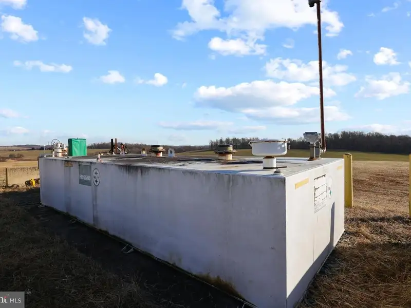 Baublitz Commercial Airport: 10 Acres with Hangars and Income Opportunities in York County, Pa