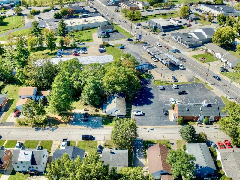 2-family Zoned C-2 Commercial Property with Parking in Florence