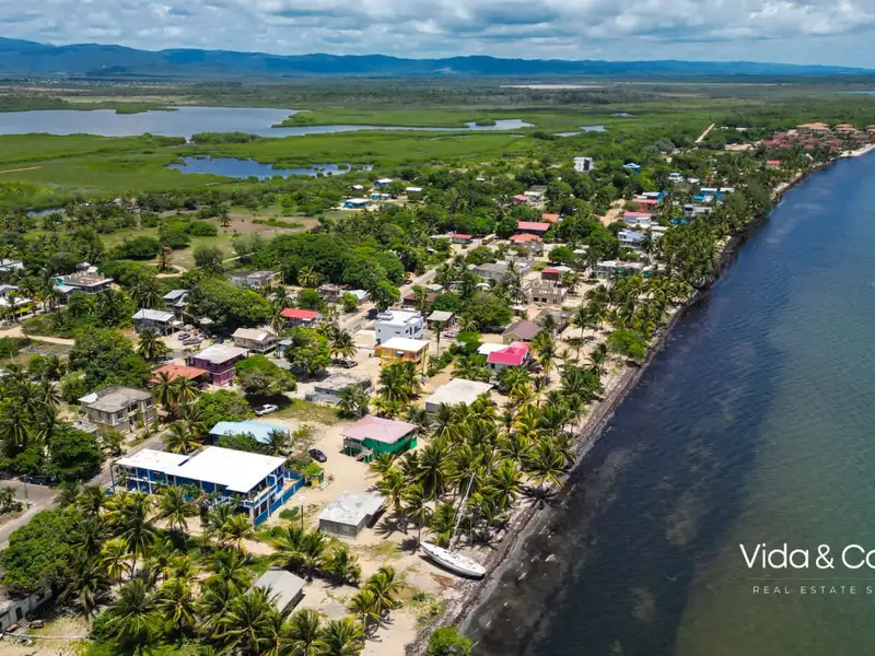 Tropical Multi-unit Home with Caribbean Sea Views in Hopkins Village, Belize