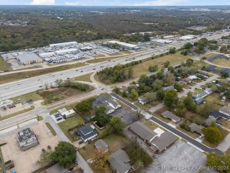 Versatile Event Center and Office Building with Conference Rooms in Prime Location
