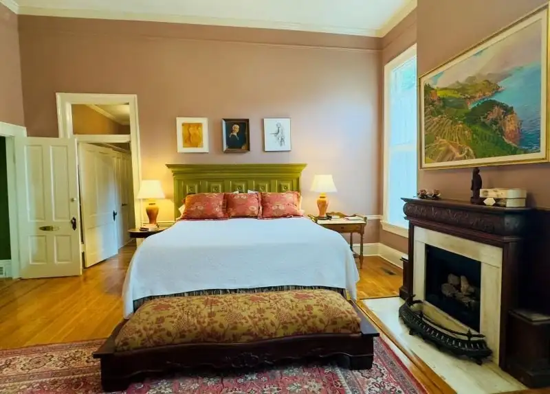 Versatile Historic District Property for Restaurant, Venue, or Retail with Ample Parking