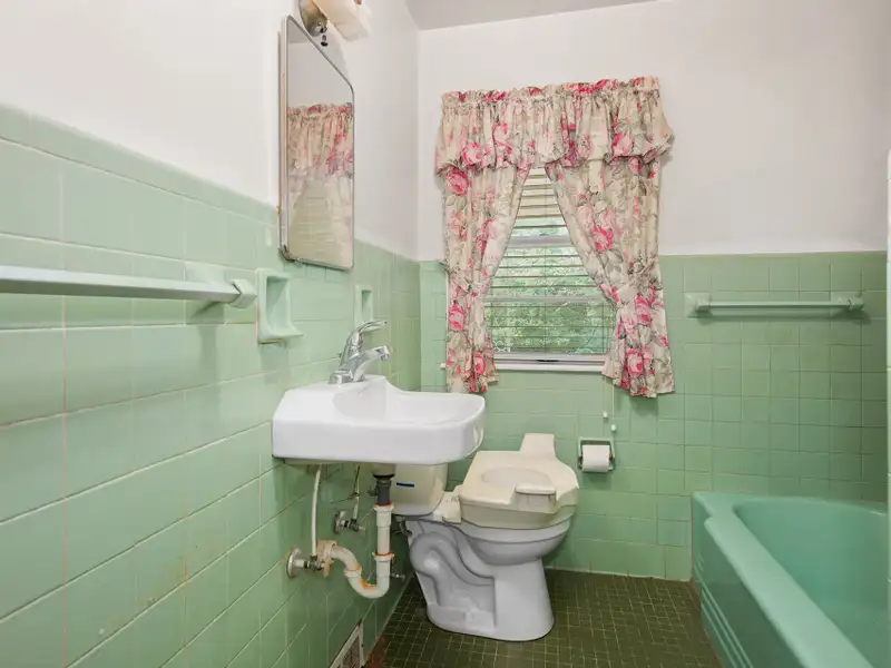 Prime 2.58-acre Multifunctional Property with Ranch Home and Outbuildings Near High-traffic Area