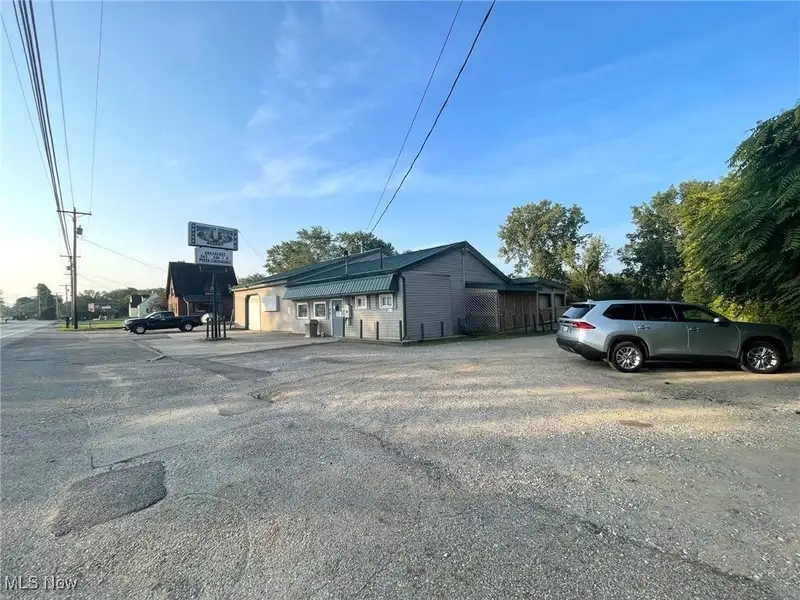 Thriving Bar and Restaurant with Drive-up Window on 1.42 Acres in Busy Location