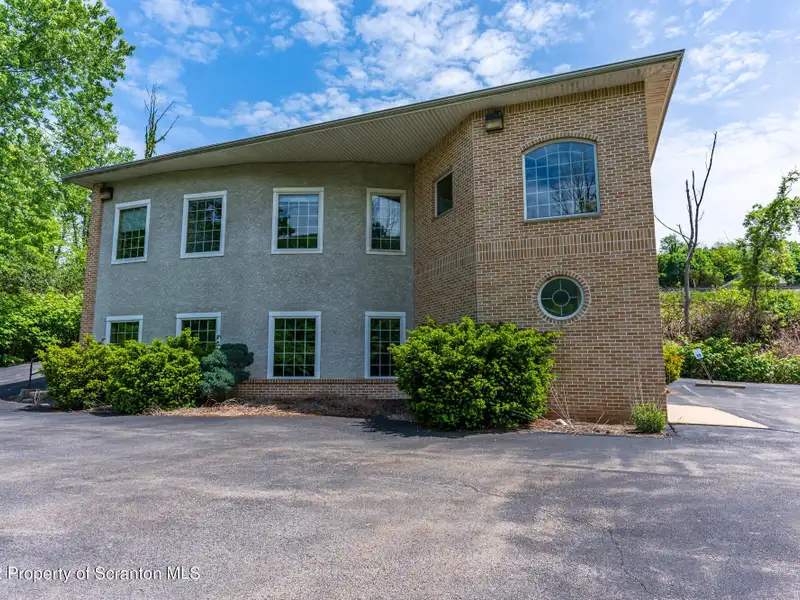 Commercial Lease Opportunity in High Traffic Location, Clarks Summit