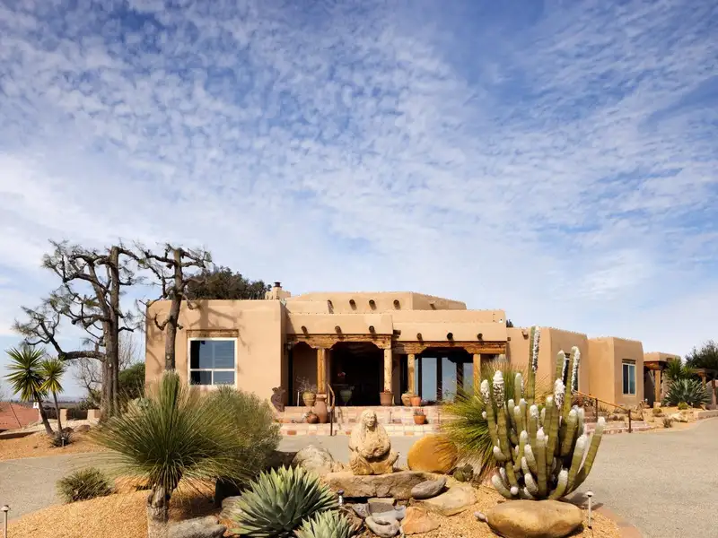 Luxury Estate with Stunning Views, Pool, Wine Cellar, and Extensive Amenities in Friant