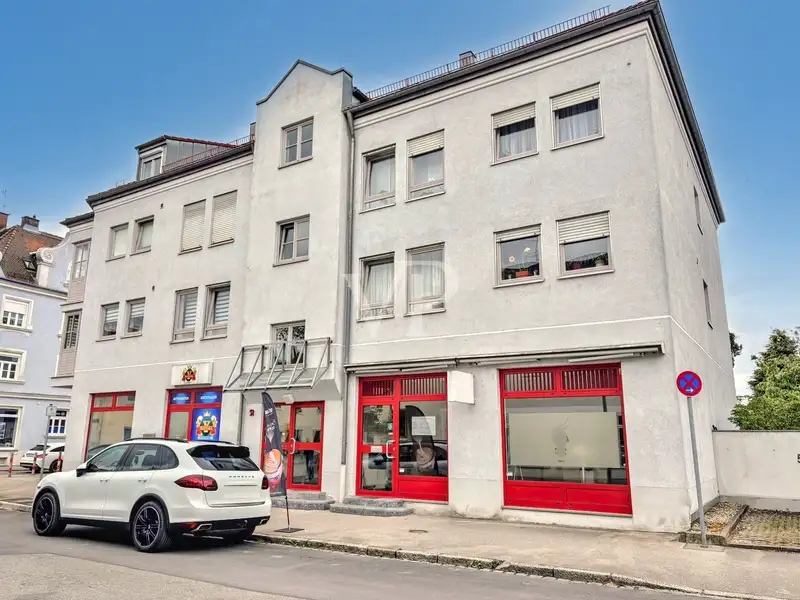 Attractive Commercial Space in Central Augsburg-lechhausen - 90 M² Retail/office with Parking