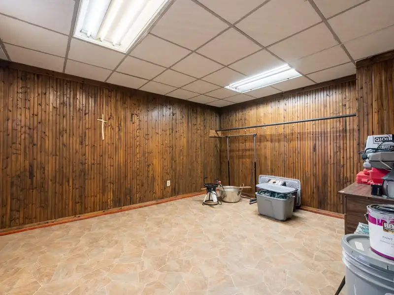 Mixed-use Property with 1-bedroom Apartment in Well-maintained Building