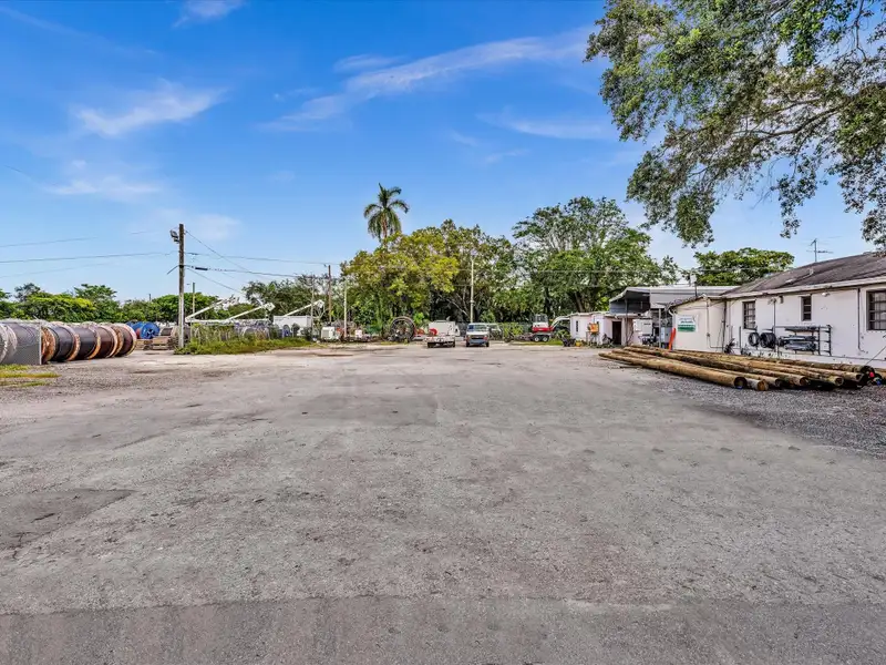 Commercial Property with Office Space and Residential Unit in Industrial Area