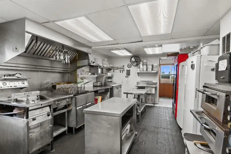 Established Bar and Restaurant with Living Quarters in Stevens Point Area