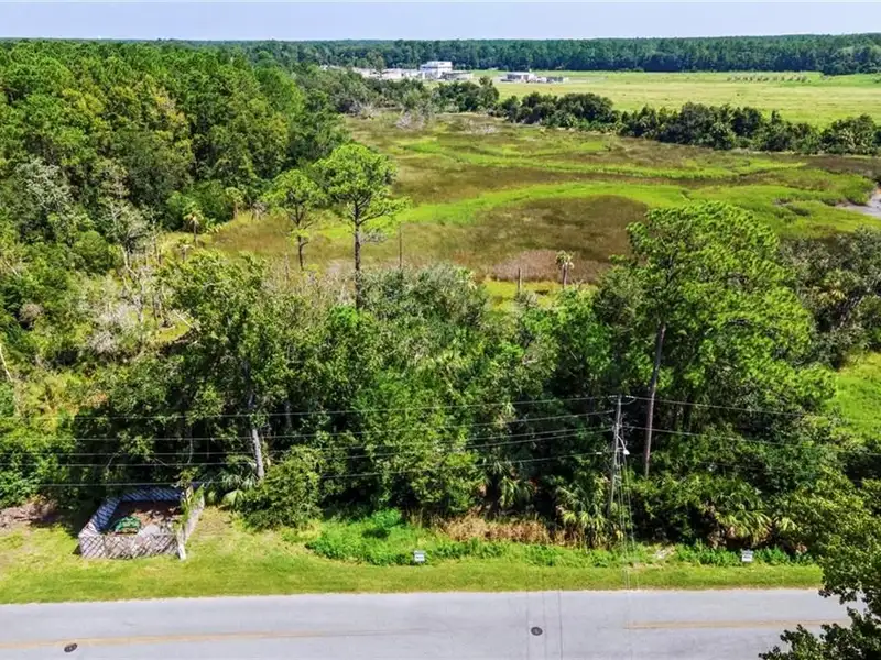 Versatile Commercial Building in Prime Location