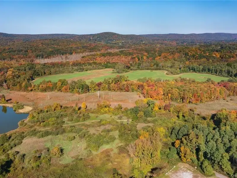 558+ Acre Parcel in Pawling, Ny – Ideal for Residential or Commercial Development