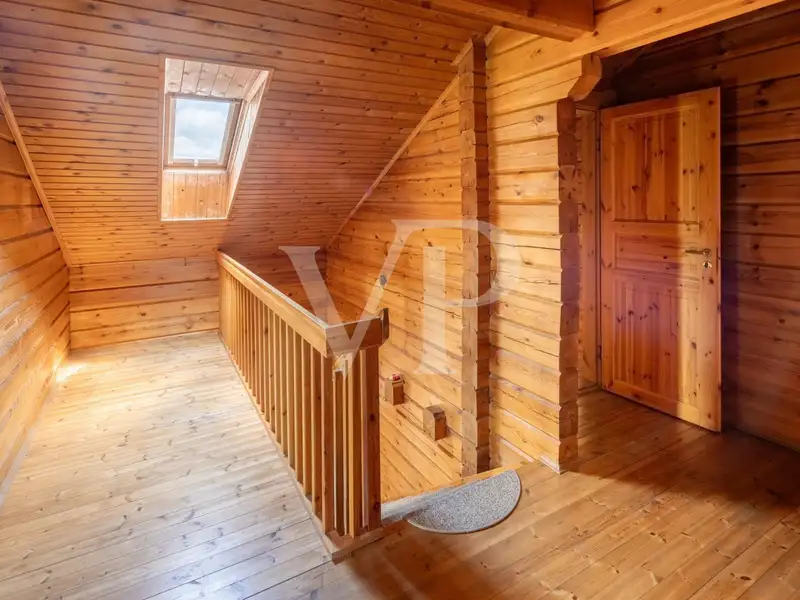 Charming 1989 Chalet with 4 Bedrooms and Garden in Idyllic Location