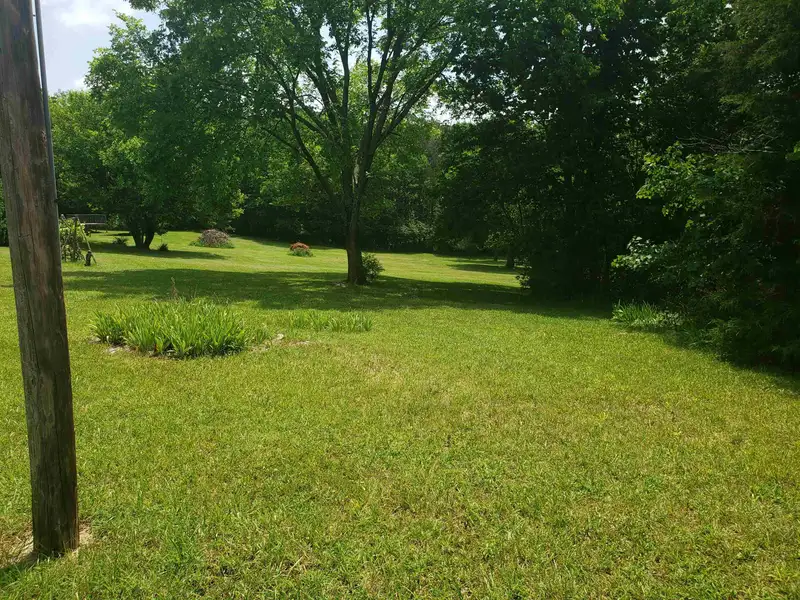 Versatile Retail Gift Shop and Cottages on 7.95 Acres with Mountain Views