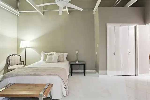 Historic 3-bedroom Residence with Rooftop Terrace in Cbd, Plus 1-bedroom Unit for Rental