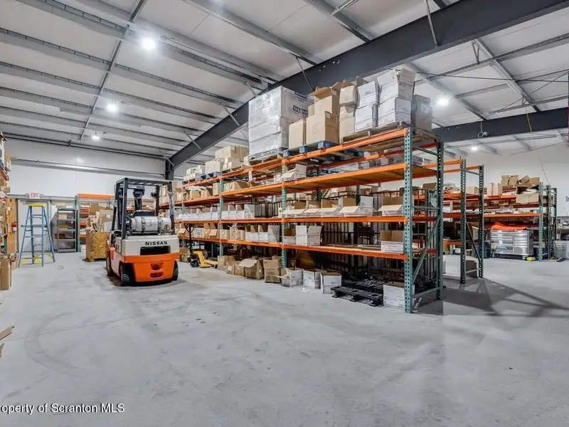 Warehouse Building with 10,000 Sq Ft Space on Purdytown Turnpike