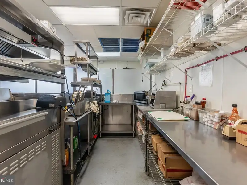 Turnkey Restaurant with Outdoor Dining and Apartment in Wildwood Crest Business District