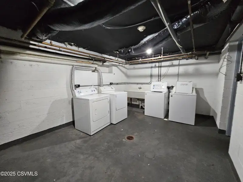 14-unit Residential Building with Shared Facilities and On-site Laundry