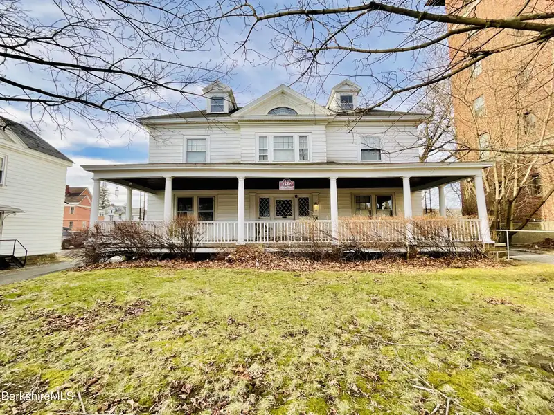 Charming Stone House Property in Desirable Location