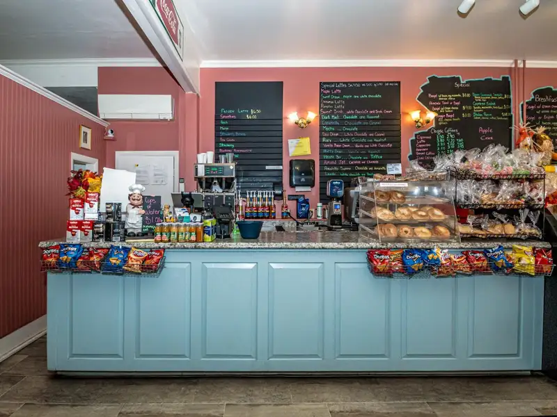 Established Coffee and Sweet Shop in Prime North Conway Village Location
