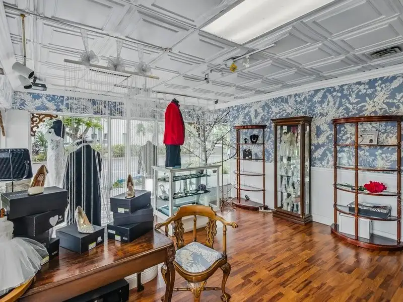Versatile B-hc Zoned Commercial Property with Office and Retail Space