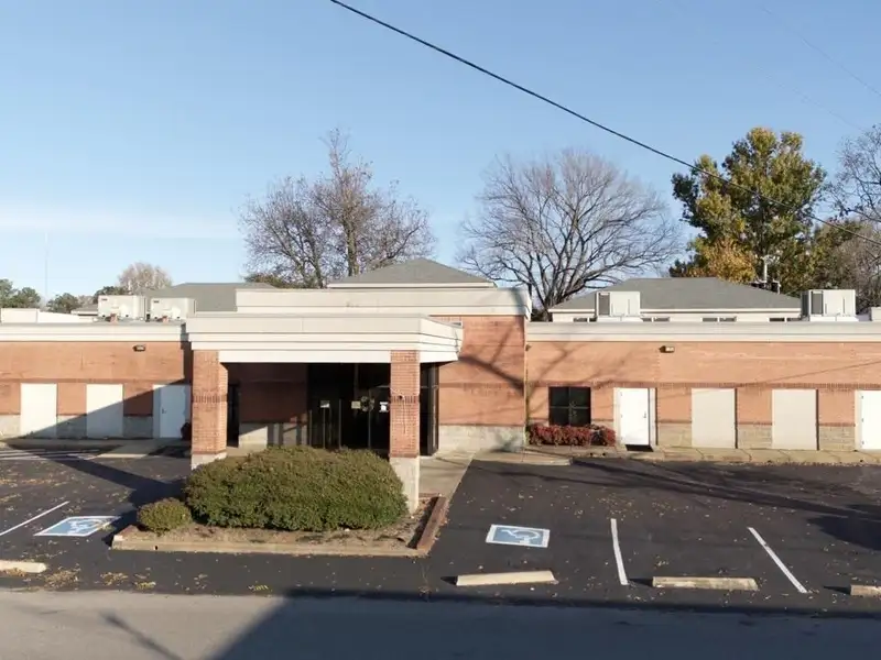 Commercial Medical Building for Sale in Lexington, Tn - 11,000+ Sqft with Multiple Exam Rooms