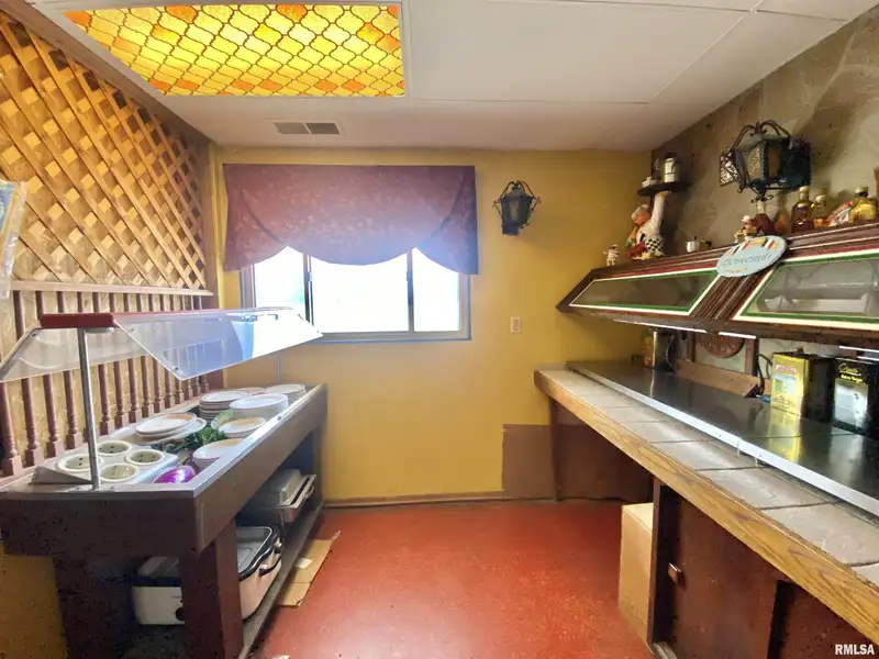 Commercial Restaurant for Sale in Havana with Established History and Equipment Included