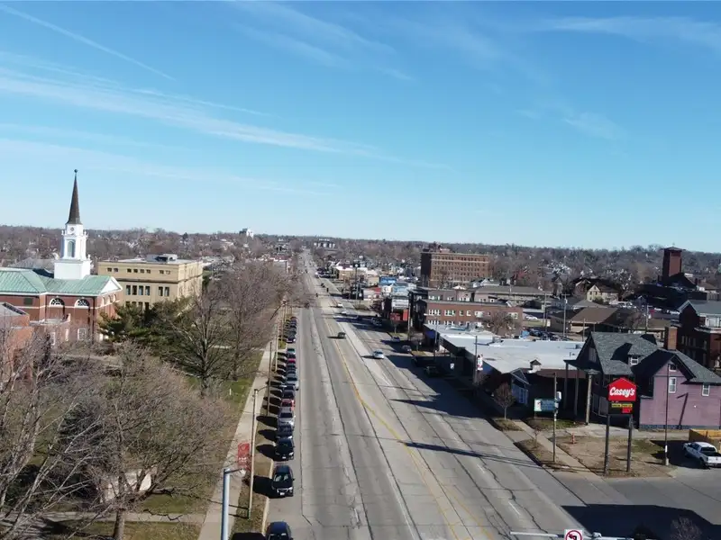 Commercial Lease Opportunity with Flexible Terms in Prime Location