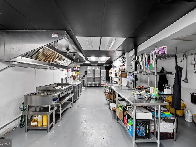 Two Storefronts in Towson: Restaurant and Vacant Space for Lease