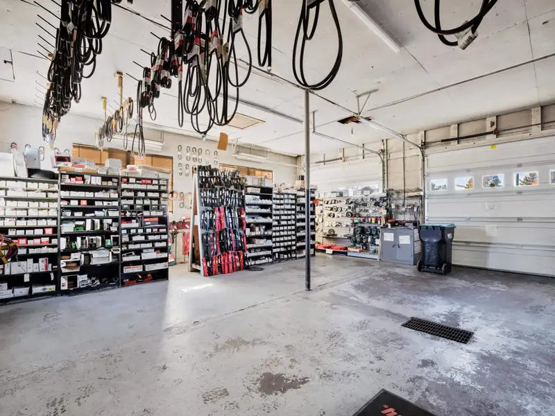 Versatile 9,940 Sq Ft Mixed-use Building on Congress Street, New Market, Shenandoah Valley