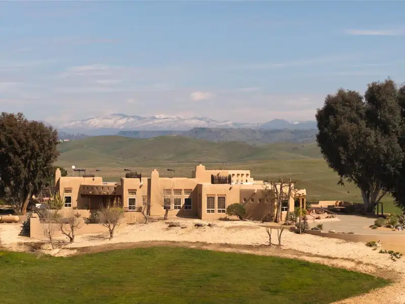 Luxury Estate with Stunning Views, Pool, Wine Cellar, and Extensive Amenities in Friant