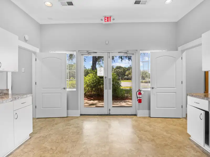 Versatile Office Space for Lease in Pawleys Island Near Highway 17