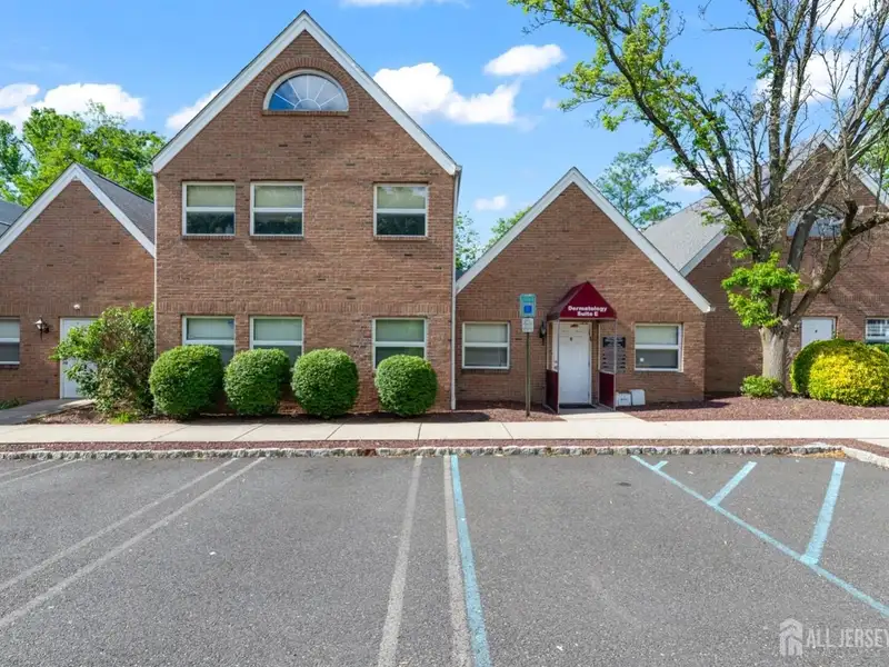 Renovated 3,345 Sf Medical Condo in Ferris Plaza, East Brunswick