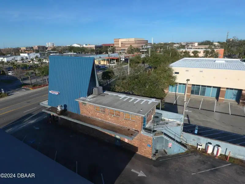 Income-producing Commercial Property on Us 92 Near Daytona Beach