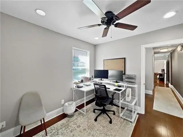 Move-in Ready Corner Office in Heart of New Orleans with Private Offices and Parking