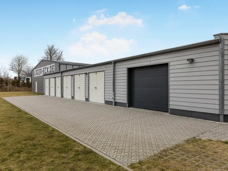 Versatile Self-storage Facility with Modern Office Space in Eckernförde