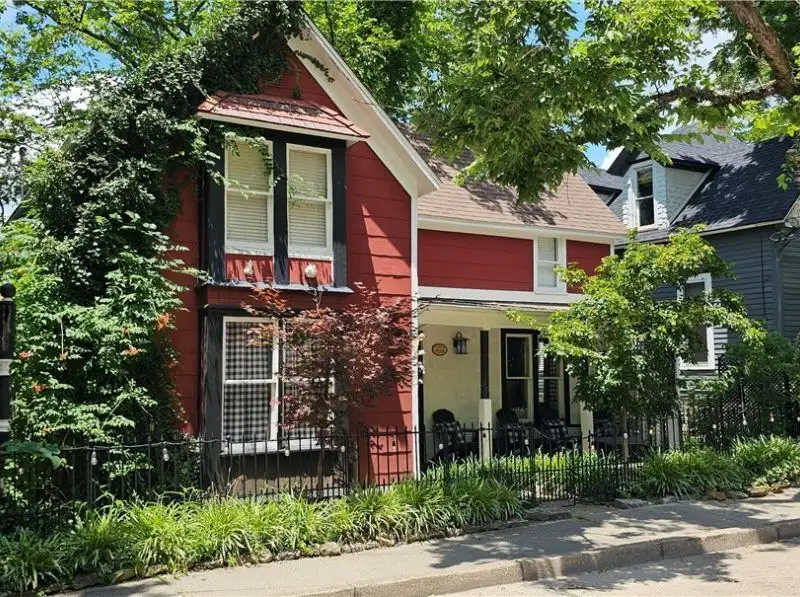 Charming Airbnb Cottage on Historic Loop with Upgrades and Large Entertaining Deck