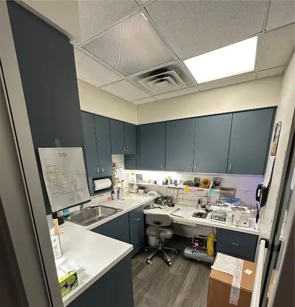 Versatile 2582 Sf Commercial Space in High Visibility Location with Excellent Parking