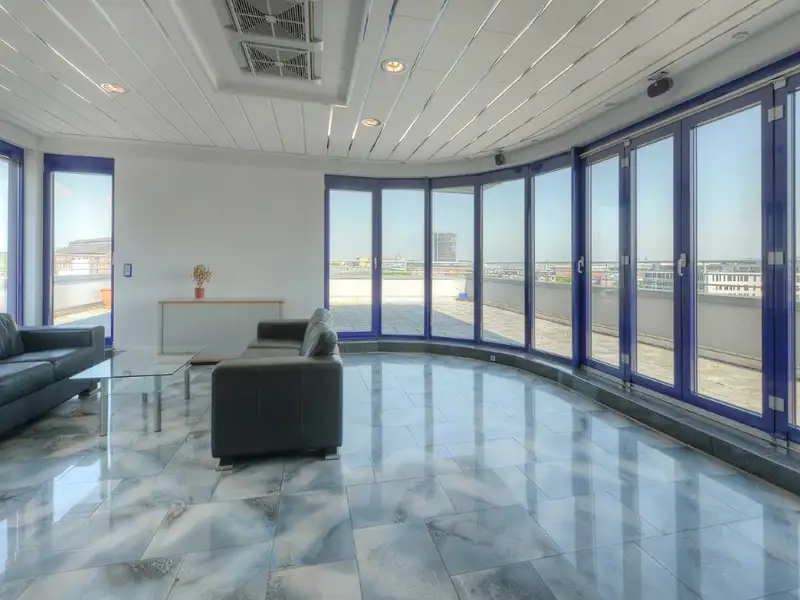 Modern Office Building with Renovated Spaces Near Centro Oberhausen, Includes Garden and Parking