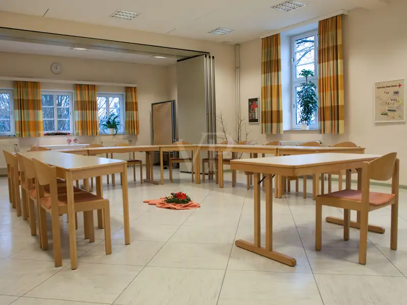 Investment Opportunity: Well-maintained Seminar Facility on 8,429 M² in Bad Pyrmont