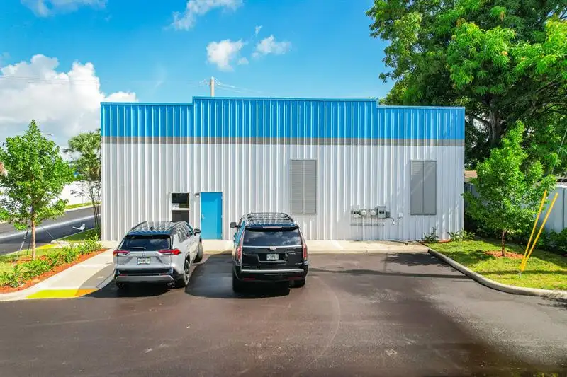 10,000 Sq Ft Warehouse Space for Lease in Pompano Beach, B-4 Commercial Zoning