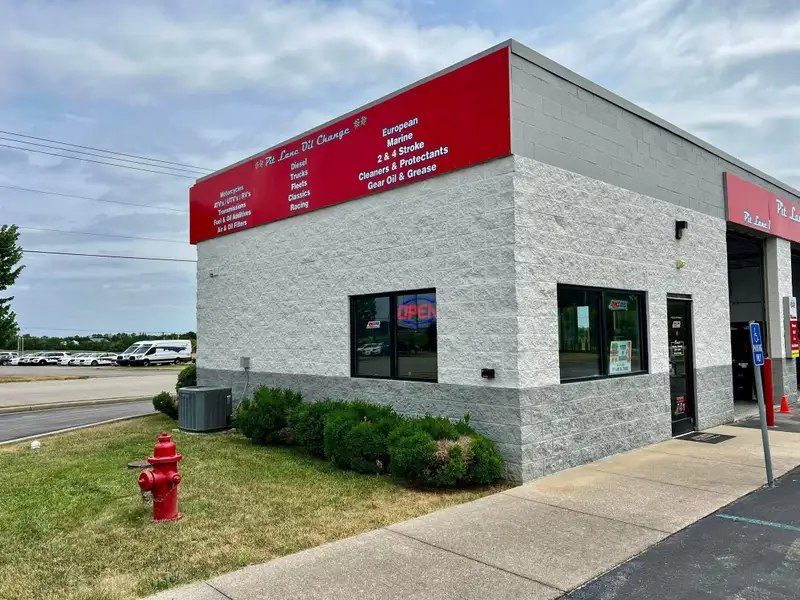 High-traffic B-3 Zoned Commercial Property on Lexington Rd. with Automotive Facility