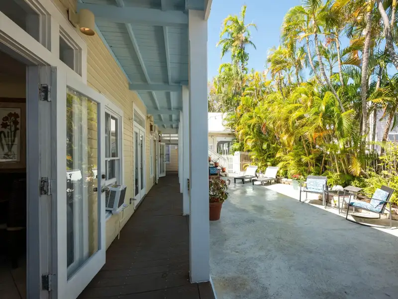 Boutique Guesthouse in Historic Old Town Key West with 15 Deluxe Rooms