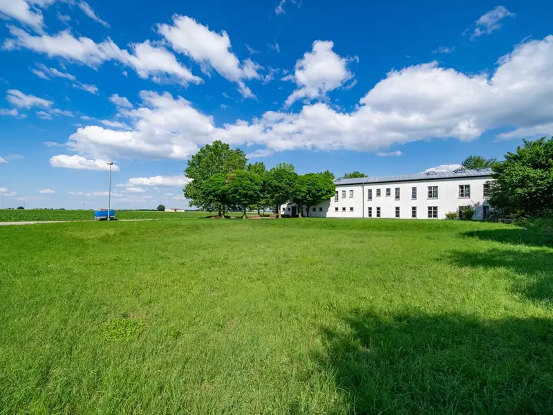 Versatile Commercial Property with Residences in Nördlingen’s Prime Location