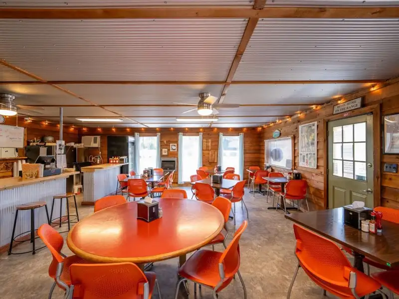 Commercial Restaurant on 3.4 Acres in Parsons, Tn with Extensive Equipment and Upgrades