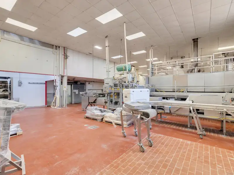 Fully Equipped Food Manufacturing Facility in New Haven, Ct - 19,106 Sf