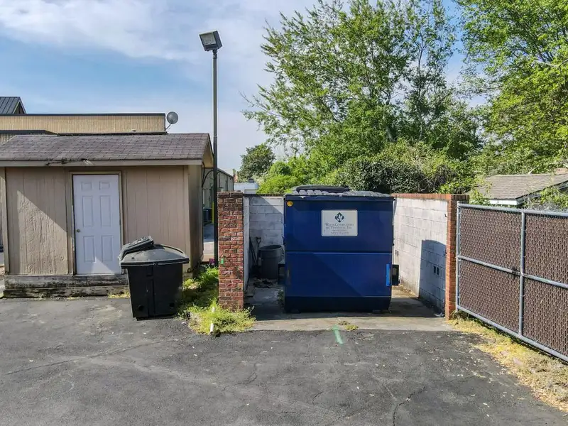 Prime Commercial Restaurant Space in High-traffic Location, 2915 Sq. Ft.