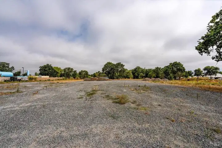6.33-acre Development Opportunity in Prime Santa Rosa Location