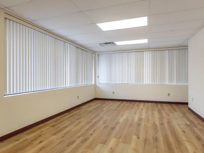 Cleveland, Tn Office Suites for Lease - Newly Remodeled, 2,400 & 2,164 Sq Ft