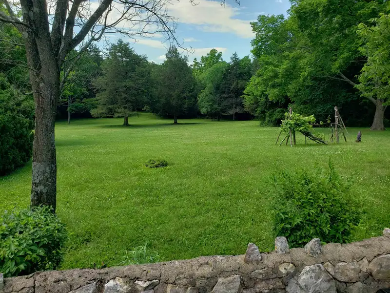 Versatile Retail Gift Shop and Cottages on 7.95 Acres with Mountain Views